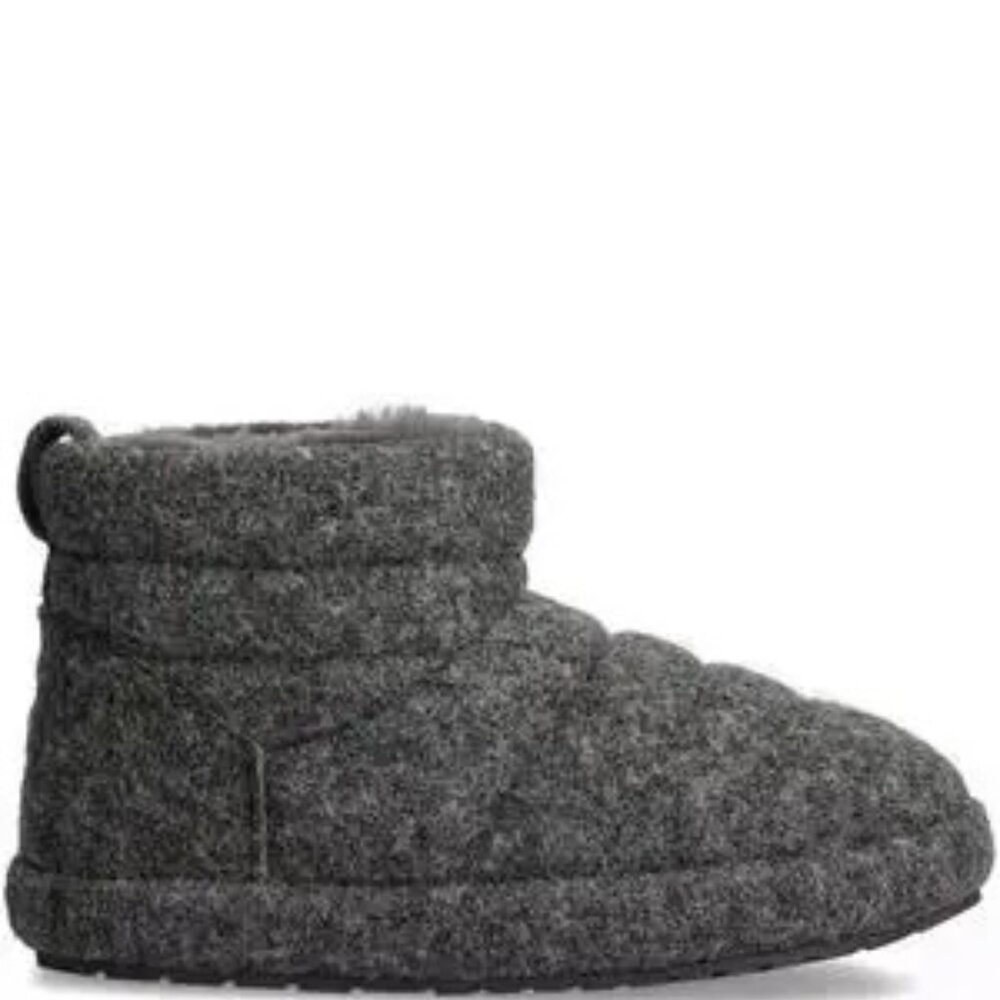 Emu Australia Barrington Slippers NWT Size 6